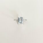 Bibigì - Anello in oro bianco con acquamarina taglio smeraldo e diamanti